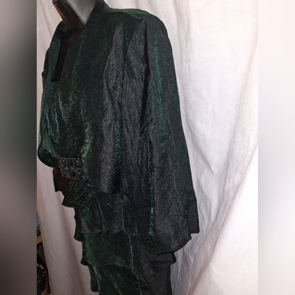 Dressbarn Collection Deep Green Dress - Picture 6 of 8